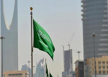 السعودية ترفع حظر التجول كاملًا وتسمح بعودة الأنشطة الاقتصادية والتجارية